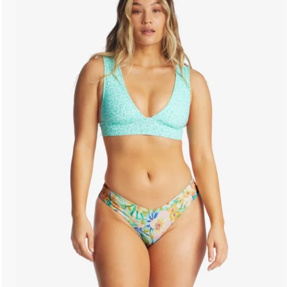 Billabong Sweet Tropics Reversible Fiji Cheeky Bikini Bottoms - Picture 3 of 16